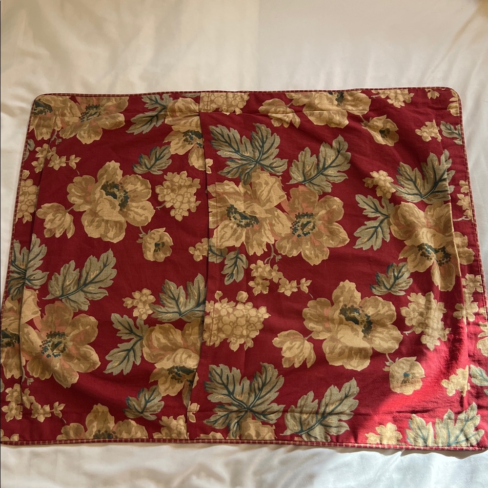 Ralph Lauren Chaps Pillow Shams (2) Elizabeth standard sham in a floral pattern - Picture 11 of 13